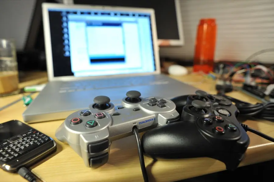 Images from the Near Future Laboratory Project PSX - A Playstation Controller Mode